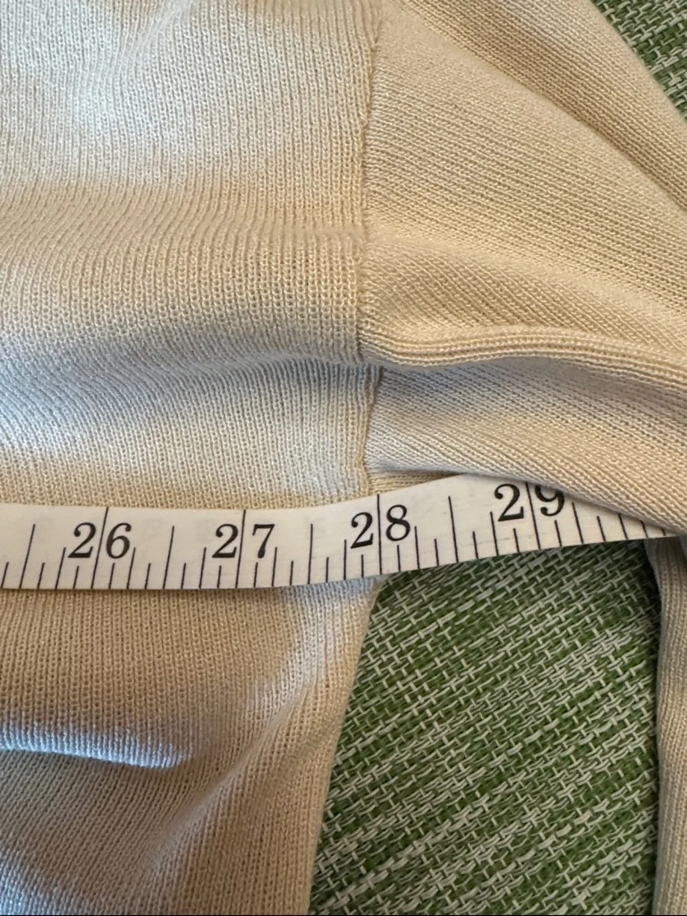 Cream Long-Sleeve Knit Sweater with Black Trim - Women's XL. Hi-Lo. - Picture 9 of 10